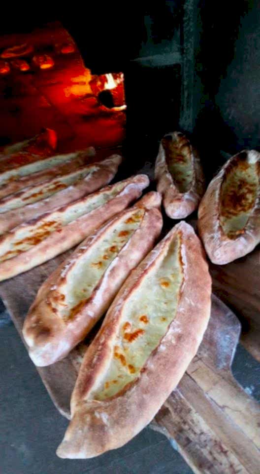 Baştan Pide Akçaabat'ta Pide Salonu