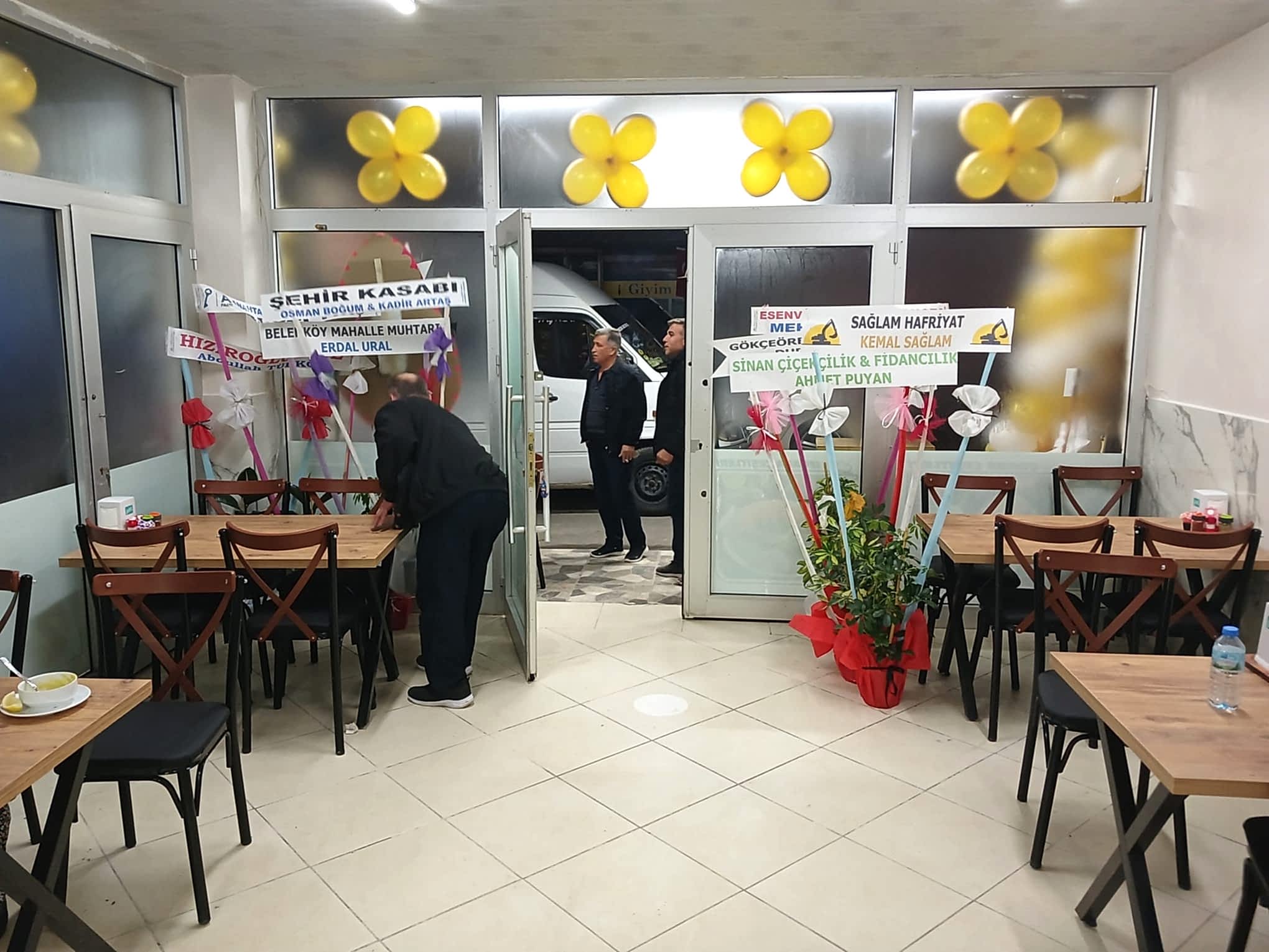 Kale Kardeşler Restoran Pide Çorba Izgara Sulu Yemek