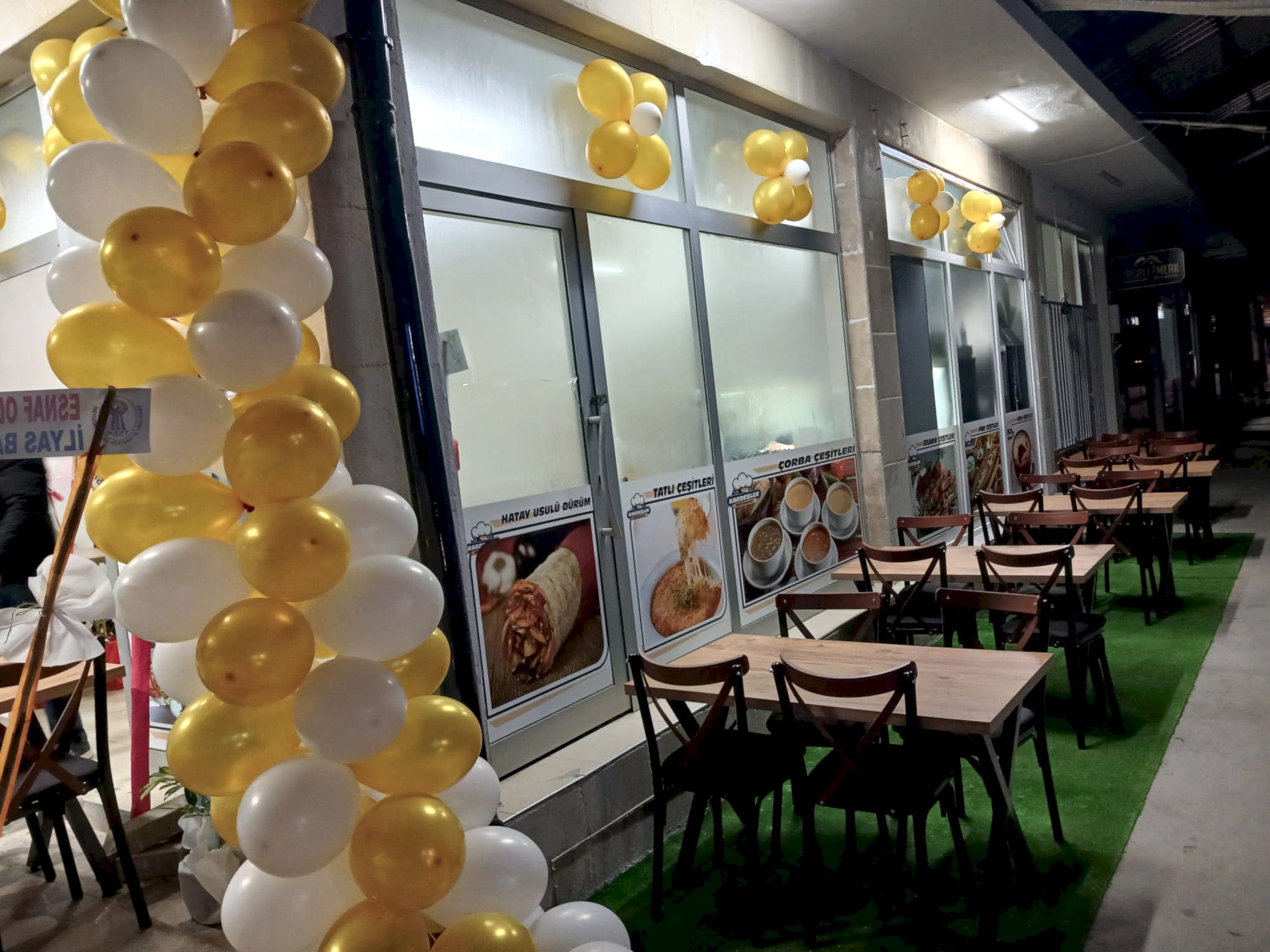 Kale Kardeşler Restoran Pide Çorba Izgara Sulu Yemek