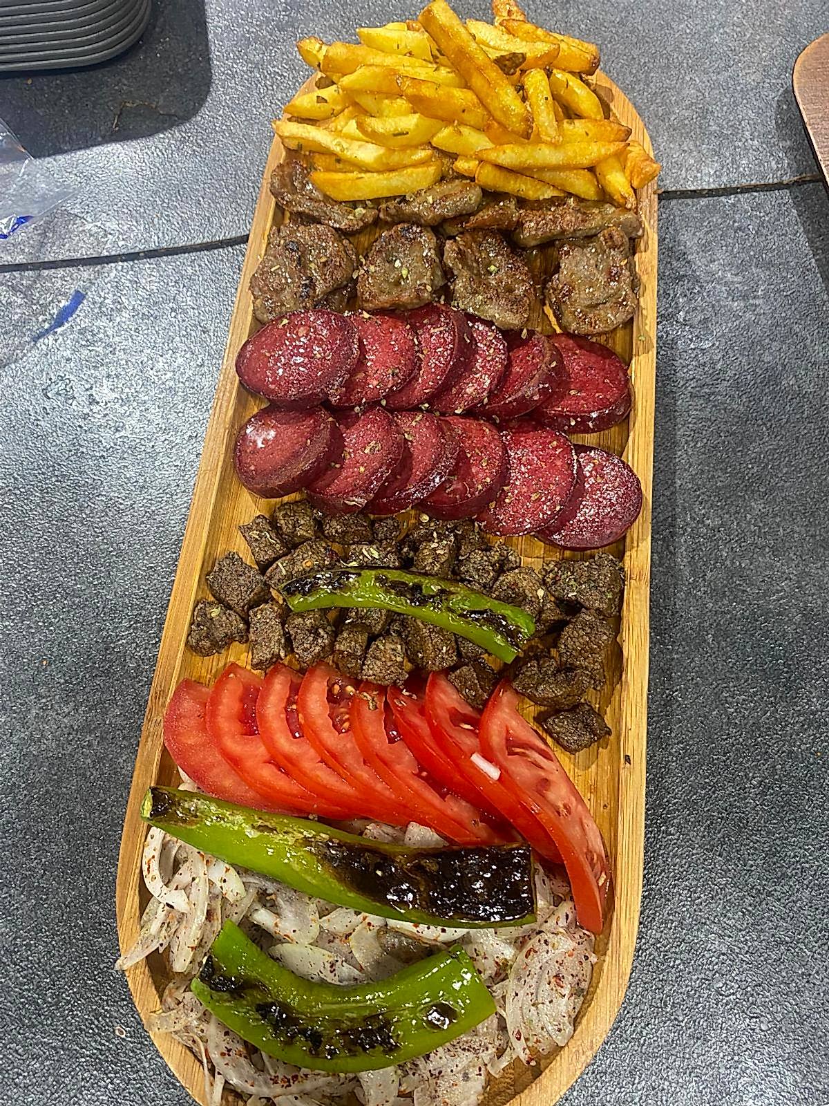 Köfteci Güner Baba Kurtköy de Köfteci