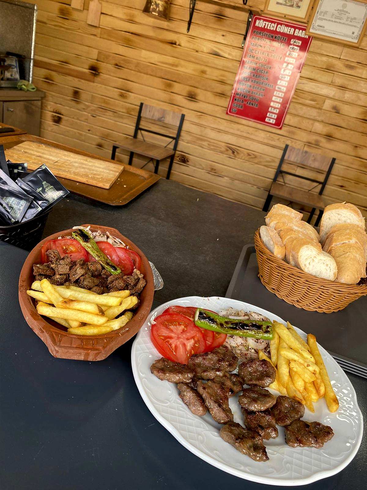 Köfteci Güner Baba Kurtköy de Köfteci